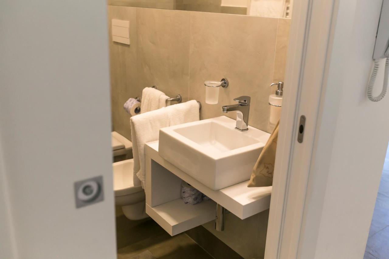 Via Del Faro Apartments Torre Canne Ngoại thất bức ảnh